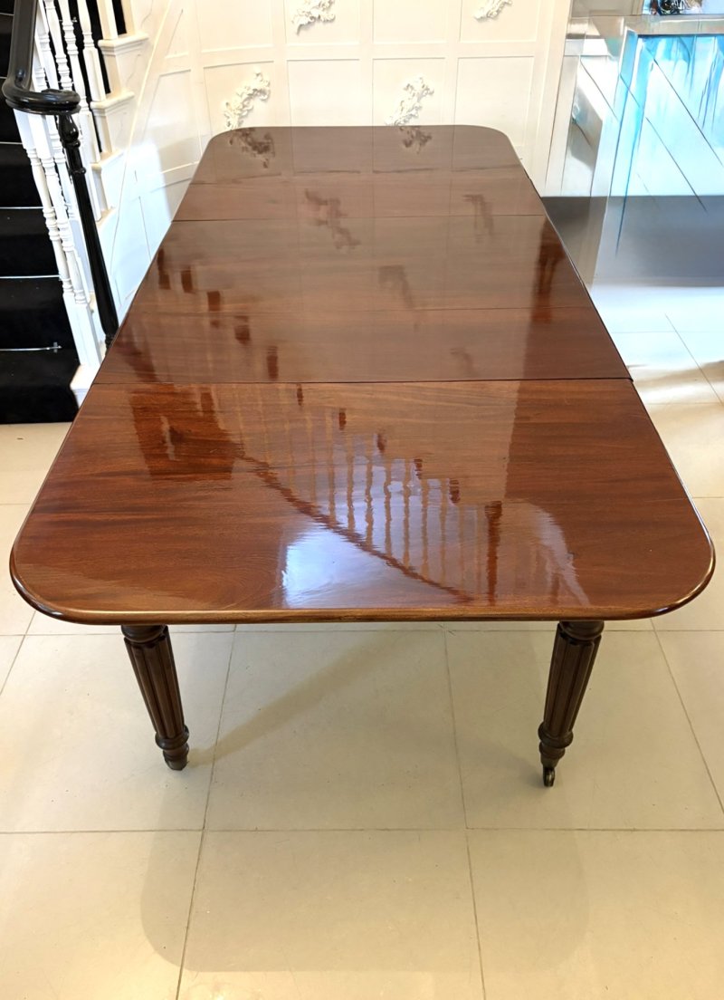 Fine Antique Regency Quality 12 Seater Mahogany Extending Dining Table